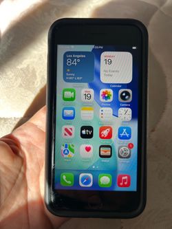Apple iPhoneSE 3rd Gen with Black Case
