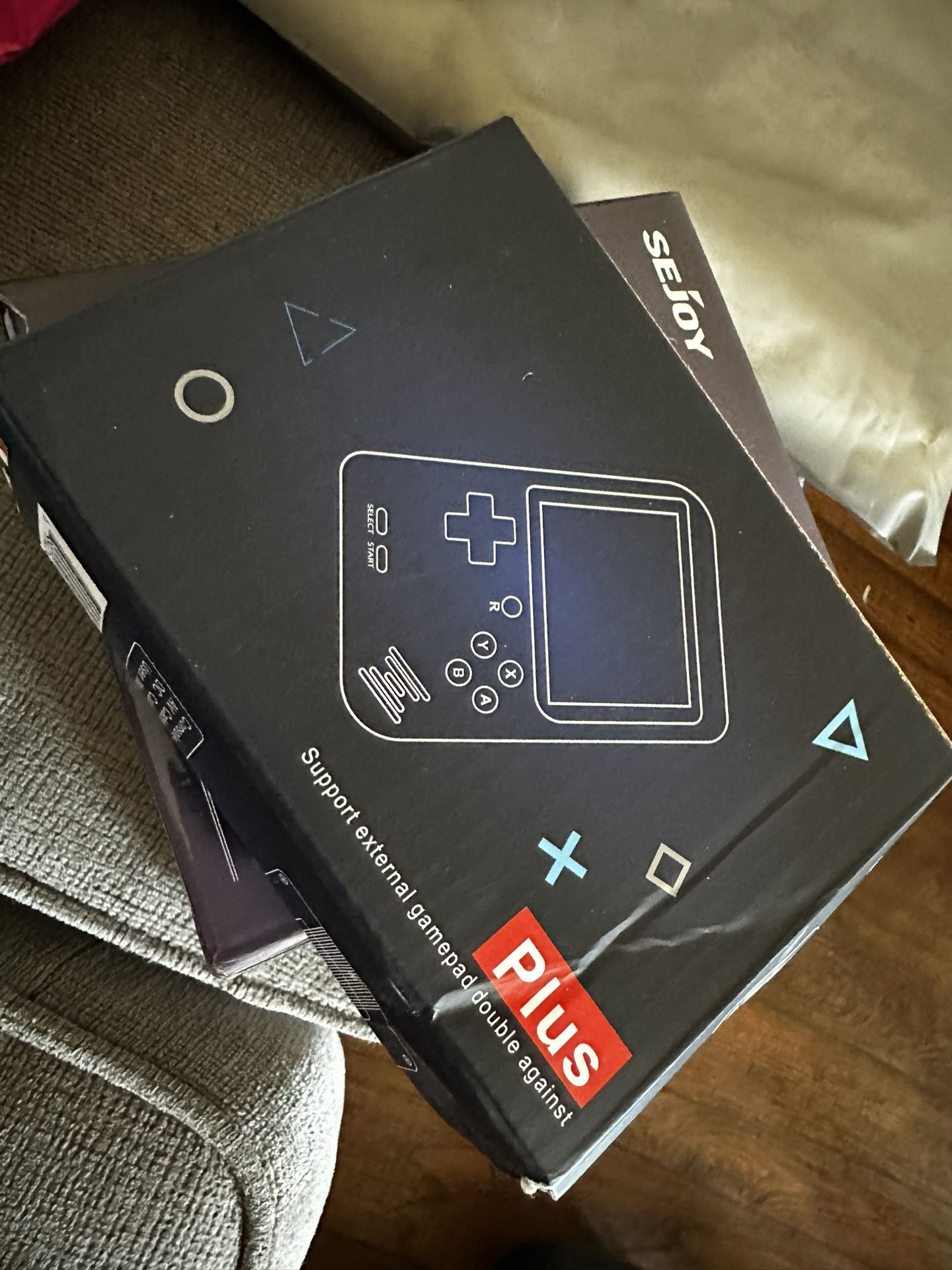 400 Games Retro Handheld Game Play