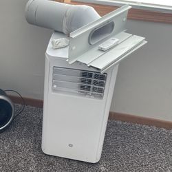 Portable Air Conditioner / Dehumidifier (delivery available)