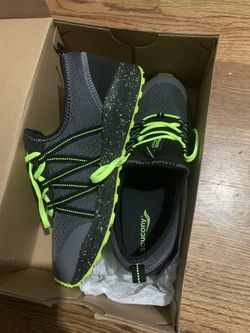 New Saucony Kids Boy's Versafoam Shift Dynamic shoes