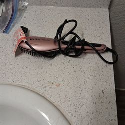 Kiss Bristle Straightener ( Pickup Only)
