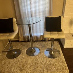 White Bar Stools With table