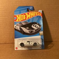Hot Wheels Ford GT40 (Milwaukie,OR)