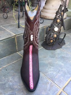Men’s Leather Manta Ray Boot (Imitation)/ Bota de Piel de Mantarraya