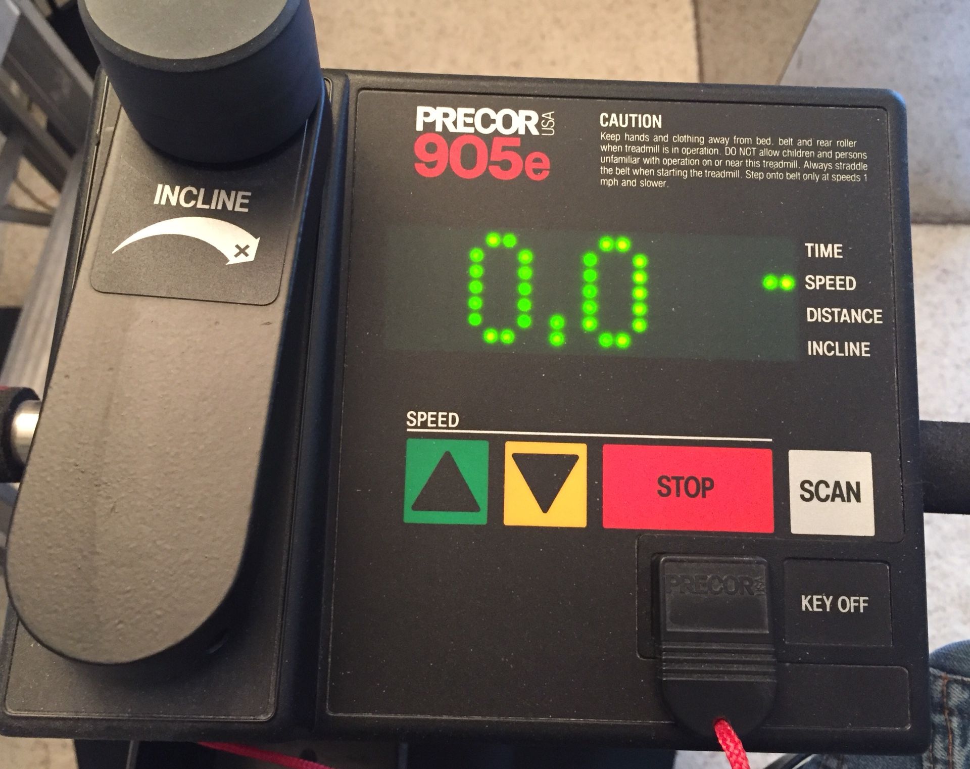 Treadmill Precor 905e Must Sell