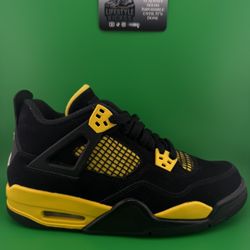 Jordan 4 Yellow Thunder PreOwned Size 6y