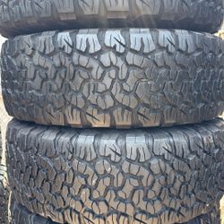 SET BFGOODRICH ALL-TERRAIN KO2 (4) 31 X 10.50 R15 Lt 