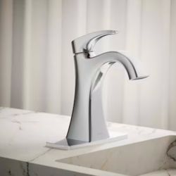 KOHLER Maxton 4 inch centerset 1-Handle Bathroom Faucet with Drain and Deck Plate