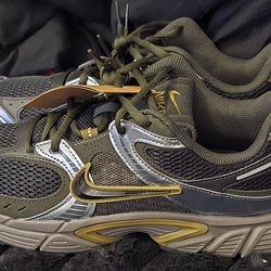 Men's Nike shoes