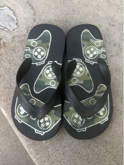Game controller sandals size youth 1-2