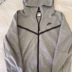 Nike Tech Hoodie 