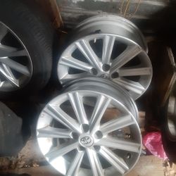 2018 camry rims just 2 of them