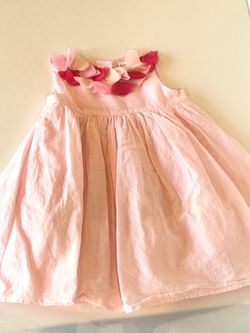 Adorable girl’s dress size 12 months