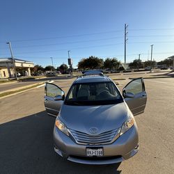 2011 Toyota Limited