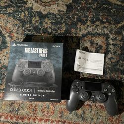 The last of us part 2 ps4 controller with box and manual