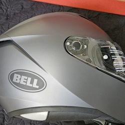 NEW Bell Lithium MIPS Motorcycle Helmet. Medium w/minor flaw 