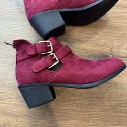 Boots  Burgandy