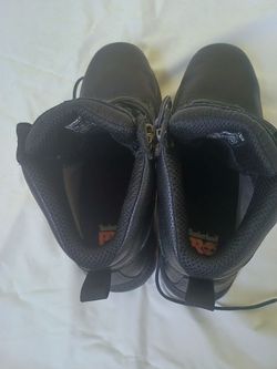 Vendo estás botas de hombre  10 ,5m  tienen casquillo