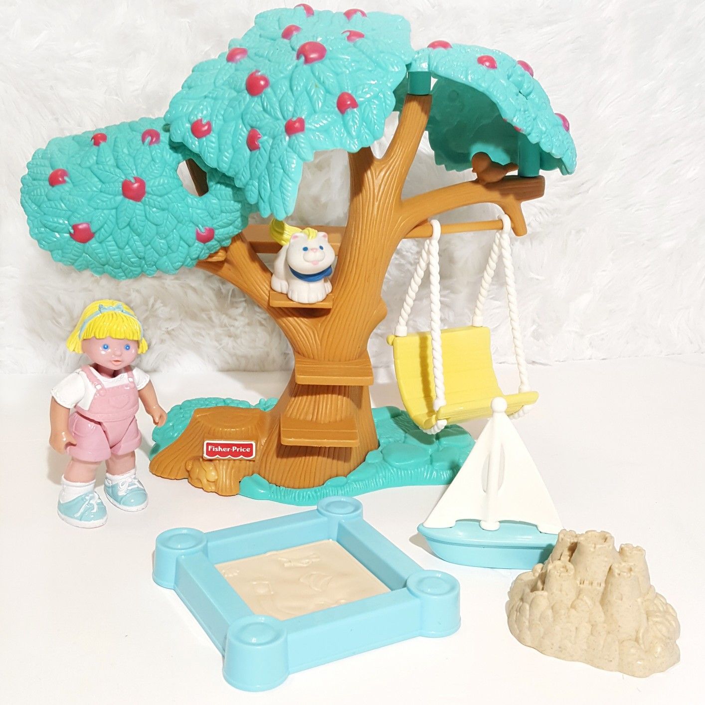 loving family dollhouse Apple tree house