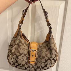 coach vintage shoulder bag