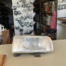 1998 Volkswagen Golf Headlight Driver Side Assembly #320  FB305