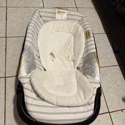Baby Graco Soothing Bouncer