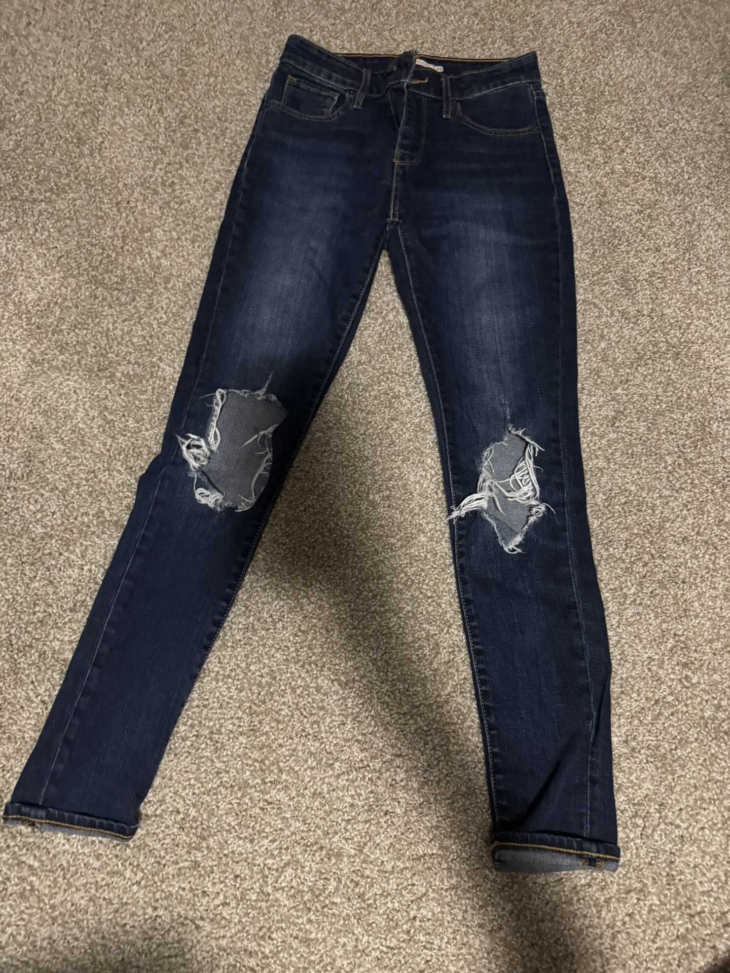 Levi’s 721 High Rise Skinny Jeans