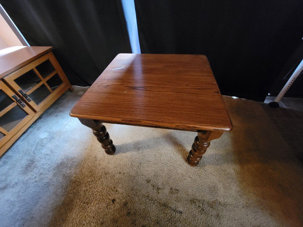 Side/Coffee Table