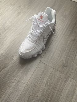 Nike Shox White Size 9