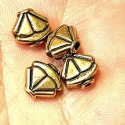Lot Of 16 Sailboat Beads