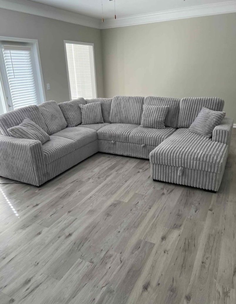 Oversized Sleeper Sectional w Phone Charger