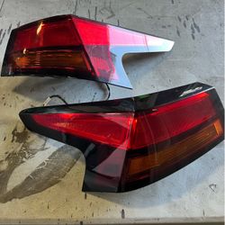 2019-2020 Nissan Altima Tail Light
