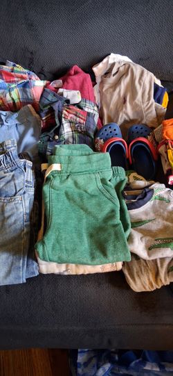 Toddler boys size 2T clothes lot- 27 items