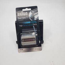Braun Series 7 Replacement Shaver Head 70S 9000 Series New, sealed Made 
in Germany. UPC 072942.  weight 2oz plus shipping materials.
LIght out