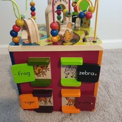 Pickup From LebnonTN 37087..New  Zany Zoo Wooden  Activity Cube..excellent Condition..pet N Smoke Free Home