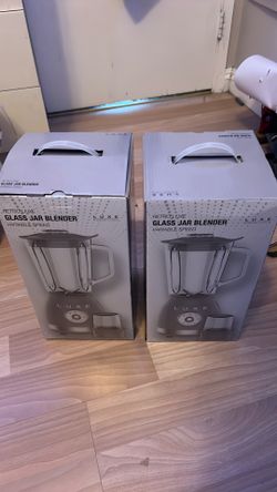 2 Retro Luxe Blenders