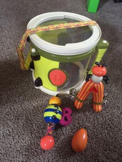 Kids drum set