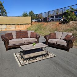 Free Delivery 🚚 Vintage Style Faux Leather Sofa & Loveseat set