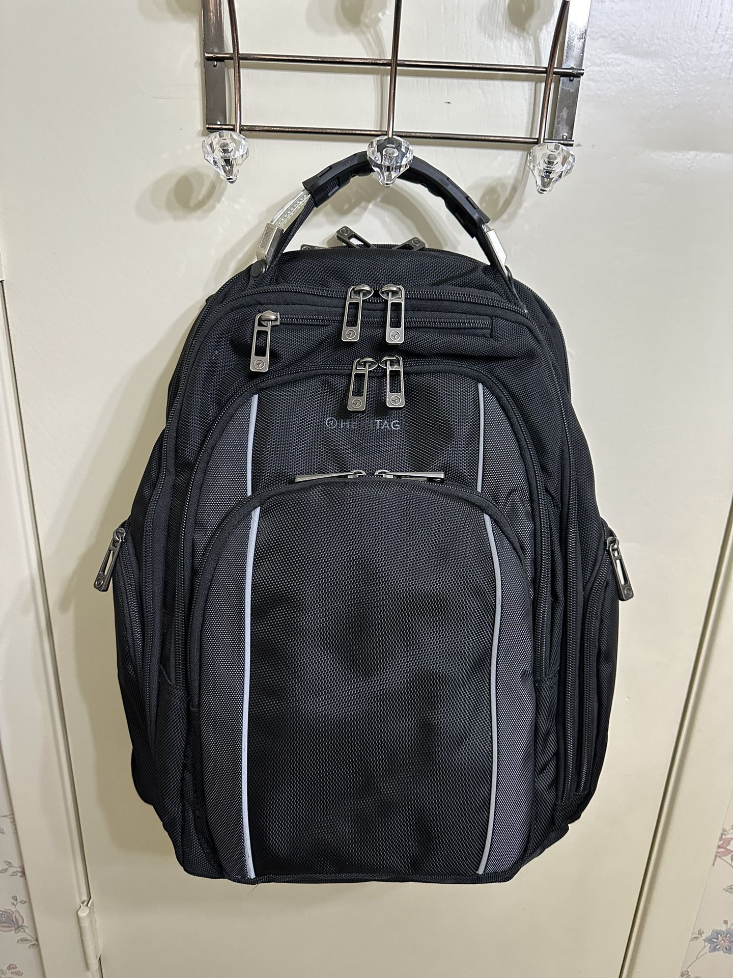 Kenneth Cole Heritage Travelware Urban Traveler 17” Laptop & Tablet Backpack