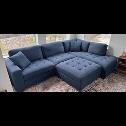 Very Similar Couch 