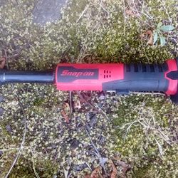 Snap on online battery ratchet