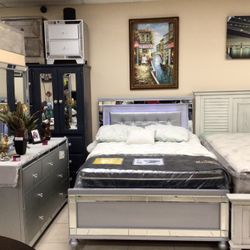 Full 4 Pc Bedroom Set Floor Display Regular Price $2100 ON SALE $1300