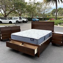 Beautiful Bedroom Set Queen Size Solid Wood Dark Brown Color In Excellent Condition by Coaster furni