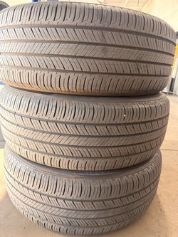 215/60/17 Hankook