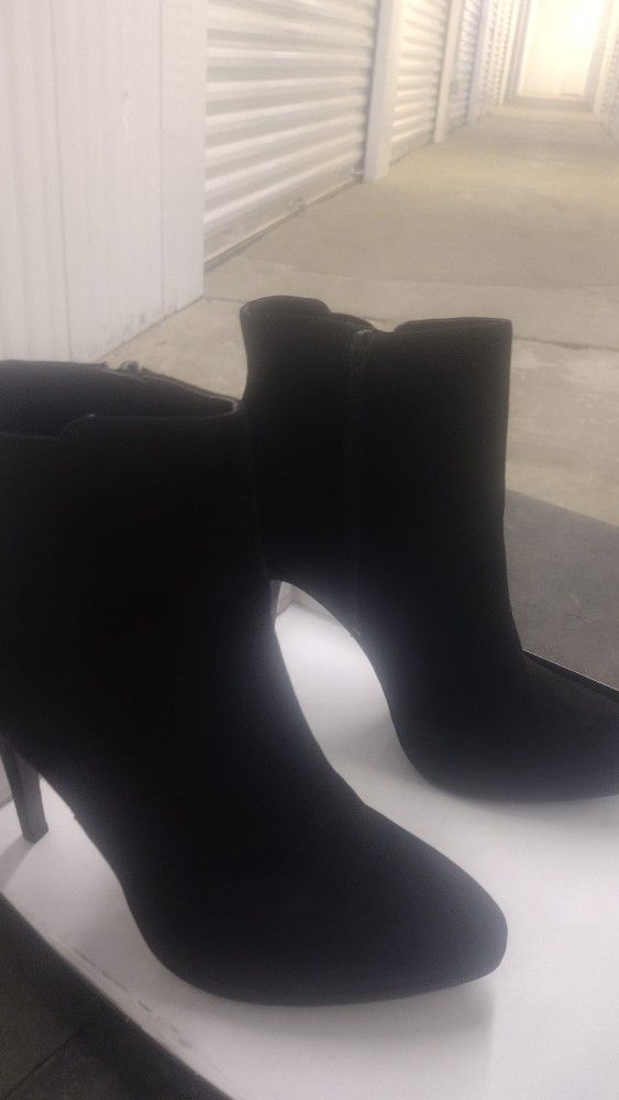suade type 4in hi heel boots