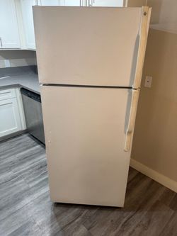 GE refrigerator
