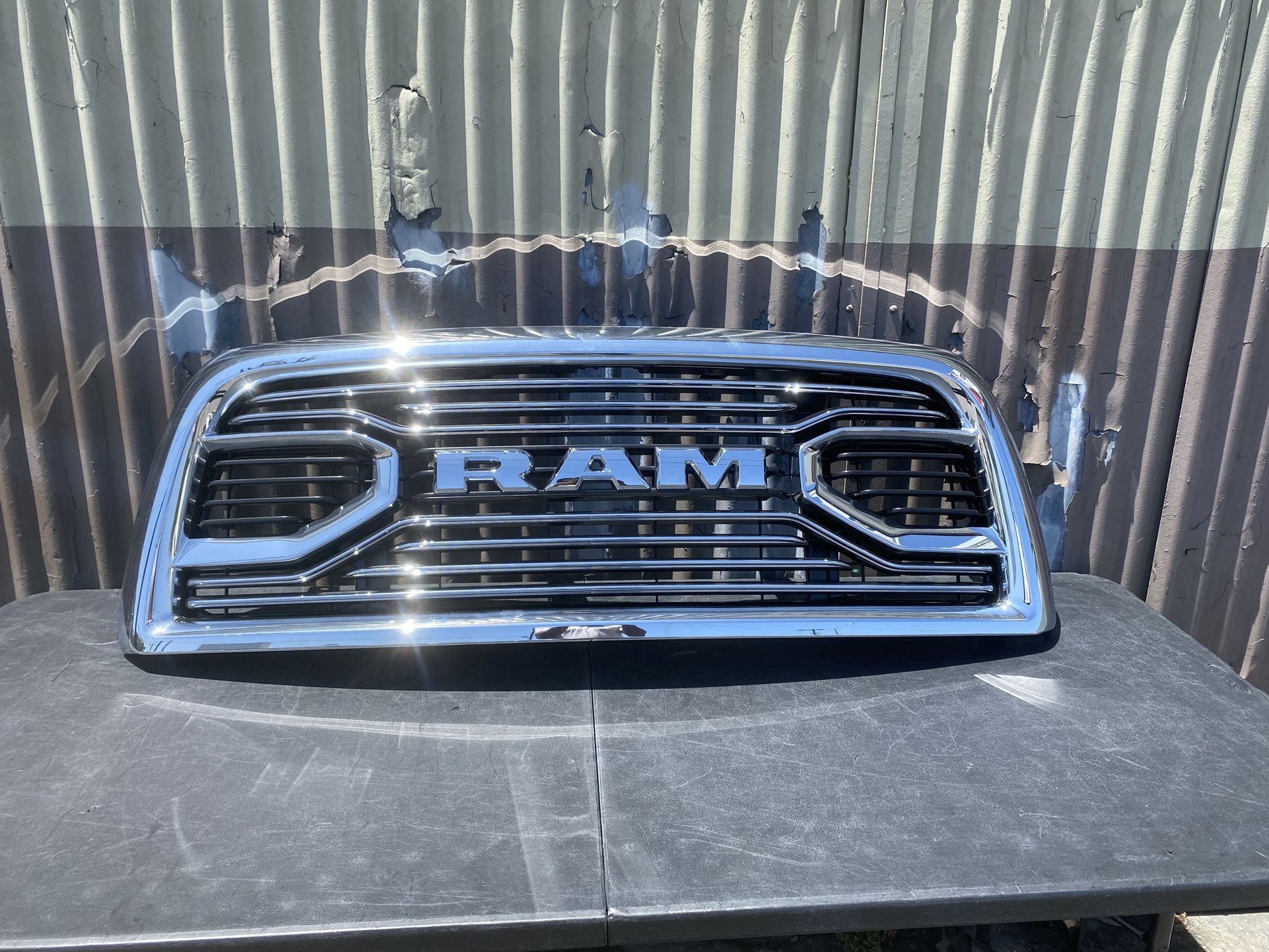 2015 2016 2017 DODGE RAM 1500 LIMITED GRILL