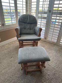 Glider Rocking Chair with Ottoman