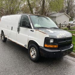2007 Chevy 3500 Van 