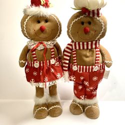 Christmas Gingerbread Boy & Girl 23-24 inch Indoor Decoration Set